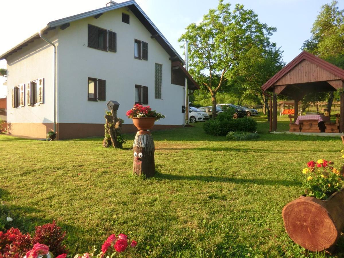 Pansion Izvor Korenica Exterior foto